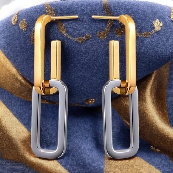 🆕️Minimalist Chic Two Tone C Hoop Earrings 18K Gold Plated Stainless Steel - Picture 5 of 12